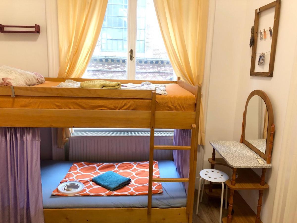 Zen Hostel By Central Market บูดาเปสต์ ภายนอก รูปภาพ