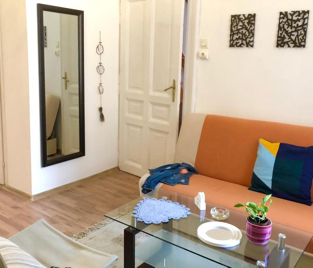 Zen Hostel By Central Market บูดาเปสต์ ภายนอก รูปภาพ