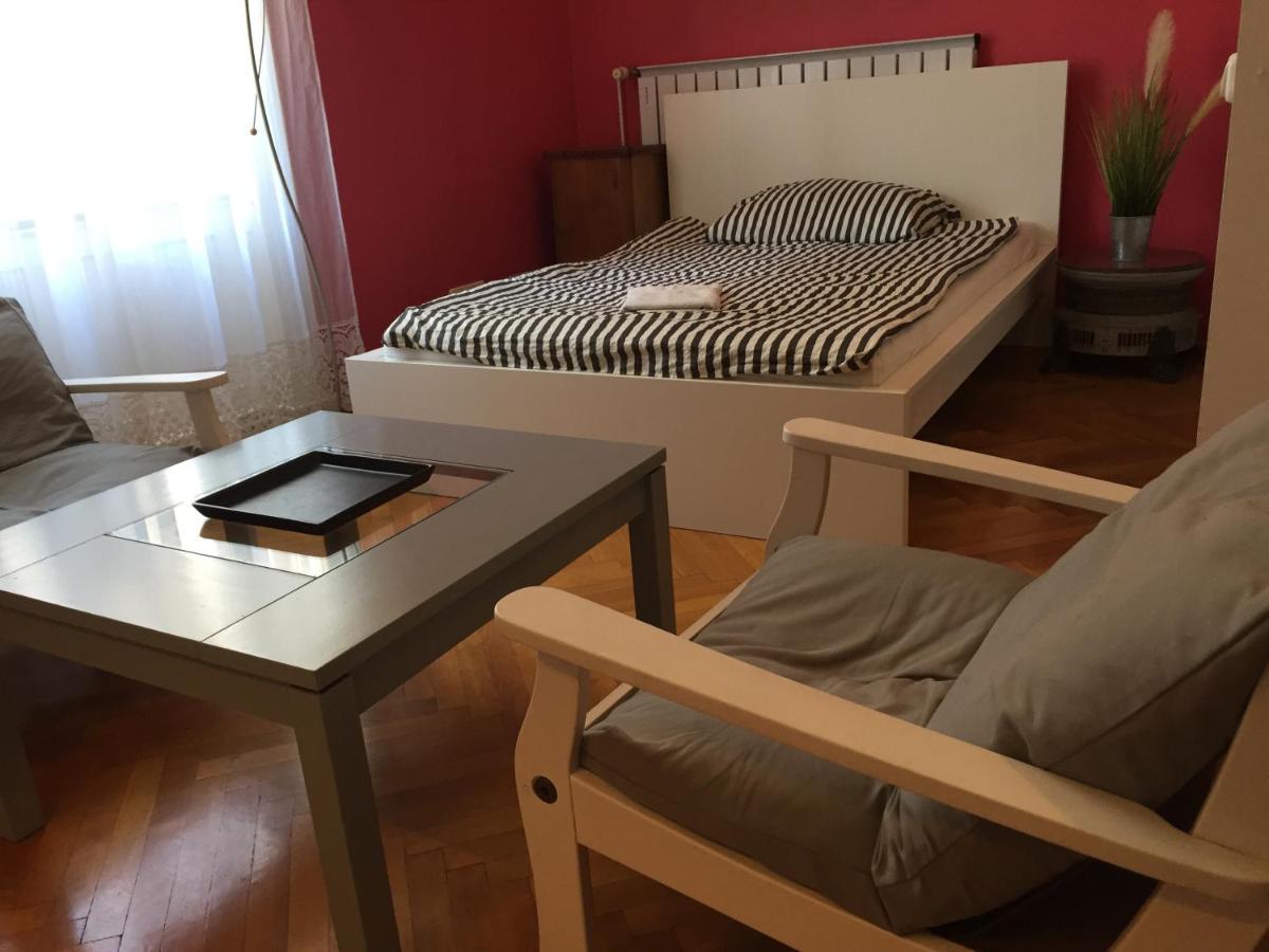 Zen Hostel By Central Market บูดาเปสต์ ภายนอก รูปภาพ