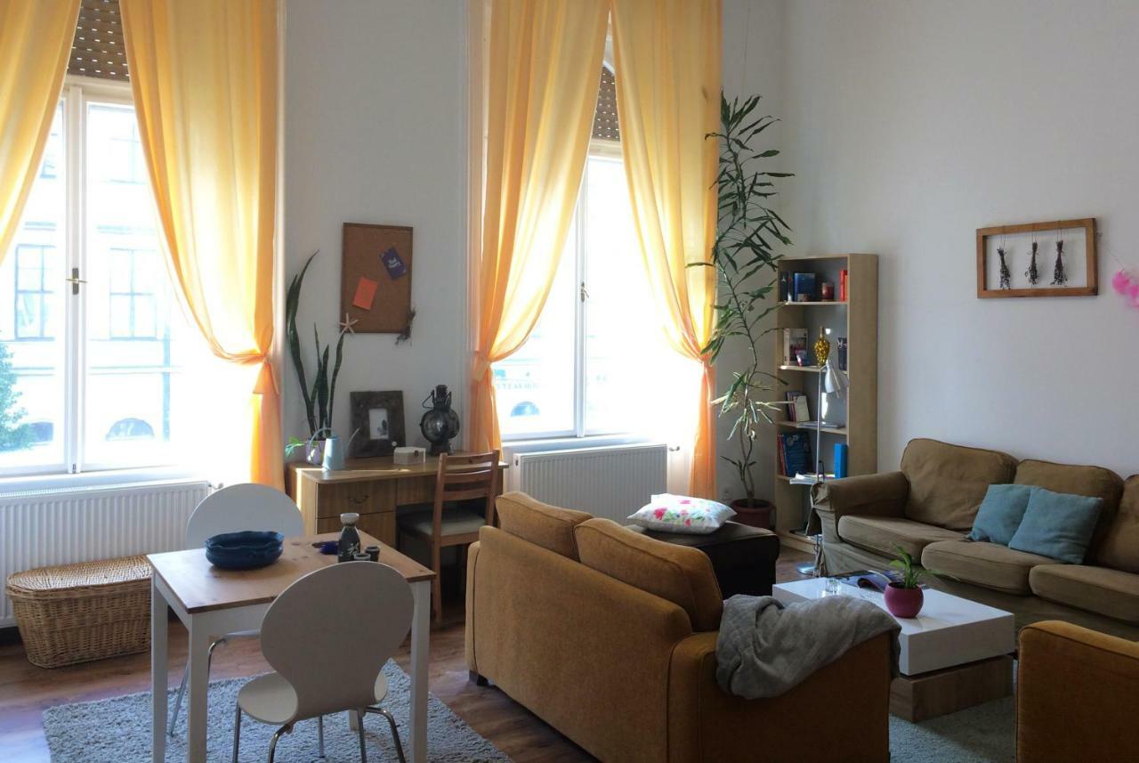 Zen Hostel By Central Market บูดาเปสต์ ภายนอก รูปภาพ