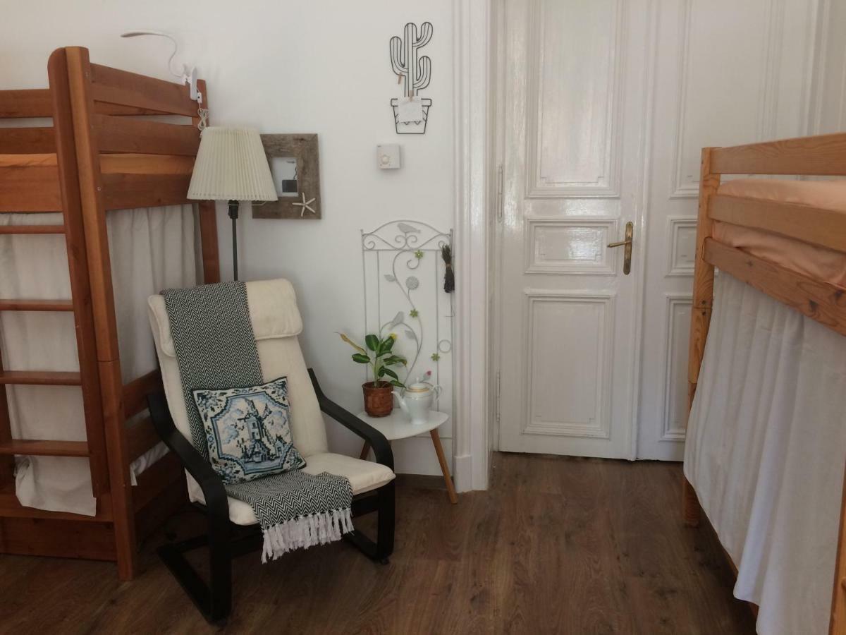 Zen Hostel By Central Market บูดาเปสต์ ภายนอก รูปภาพ