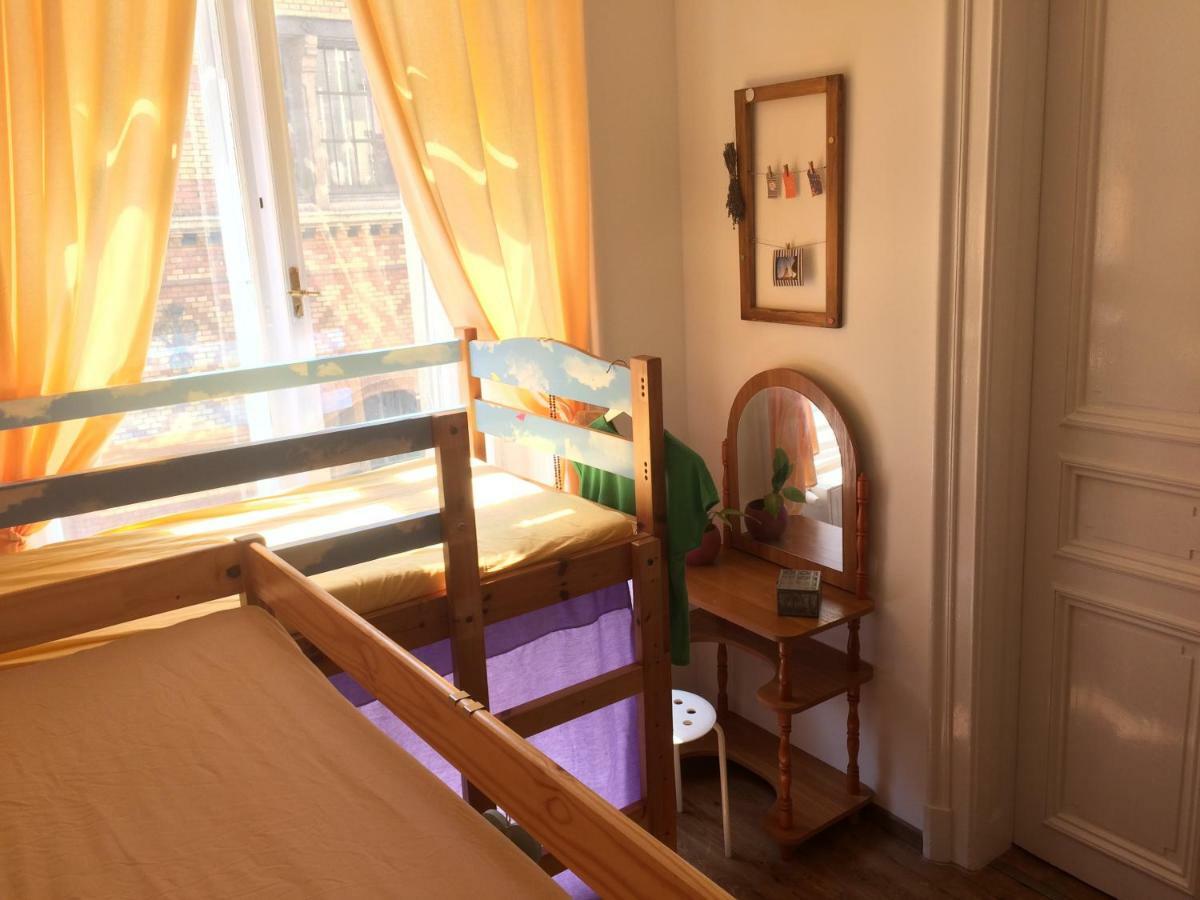 Zen Hostel By Central Market บูดาเปสต์ ภายนอก รูปภาพ